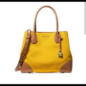 Michael Kors  MERCER GALLERY CANVAS ZIP TOTE